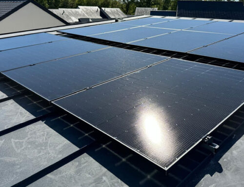 Pourquoi l’entretien des panneaux solaires est essentiel ?